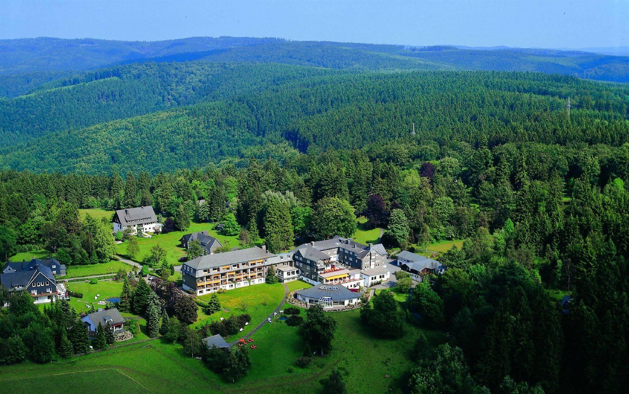 Hotel Jagdhaus Wiese Шмалленберг Экстерьер фото
